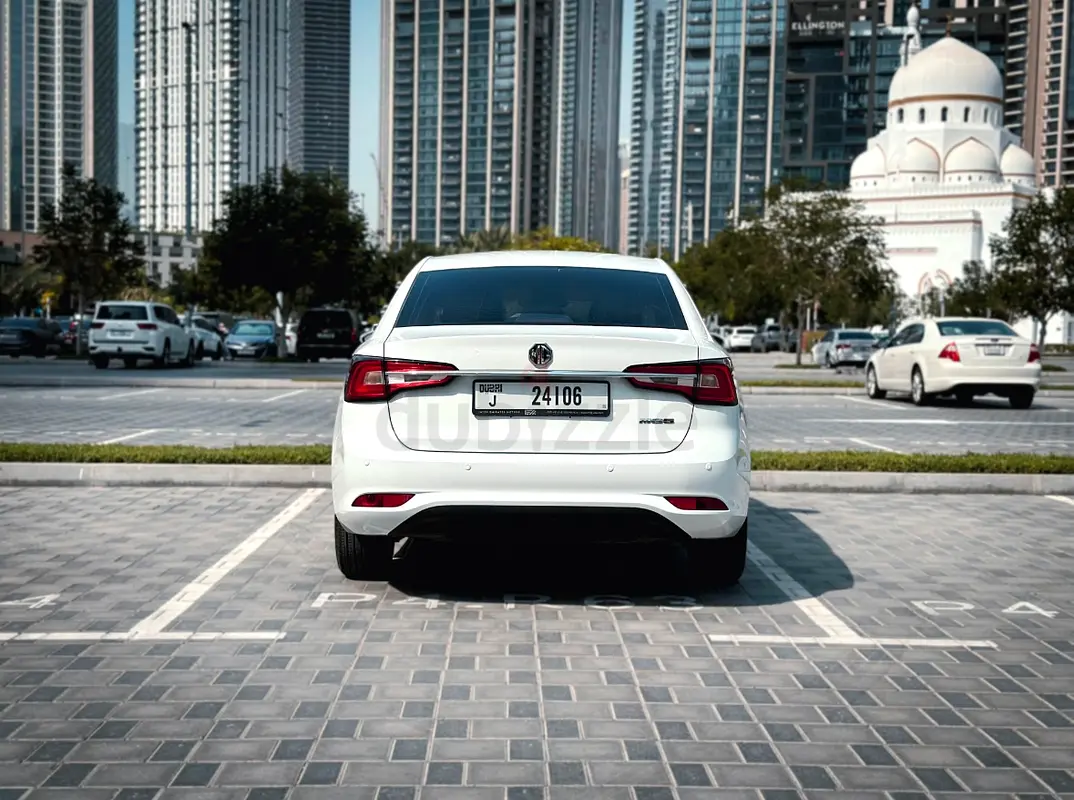 2024 MG MG5 for Rent in Al Barsha 1 photo 5