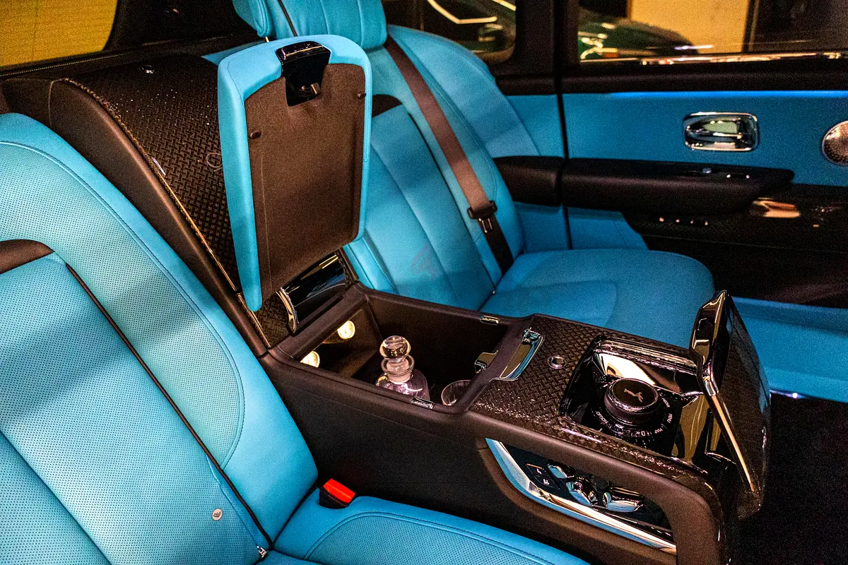 2023 Rolls-Royce Cullinan for Rent in Al Quoz 1 photo 10