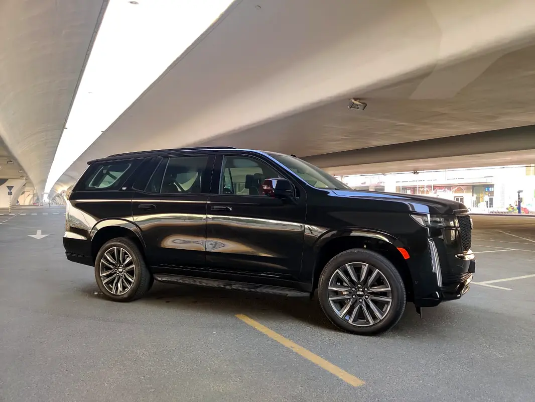 2021 Cadillac Escalade for Rent in Business Bay photo 2