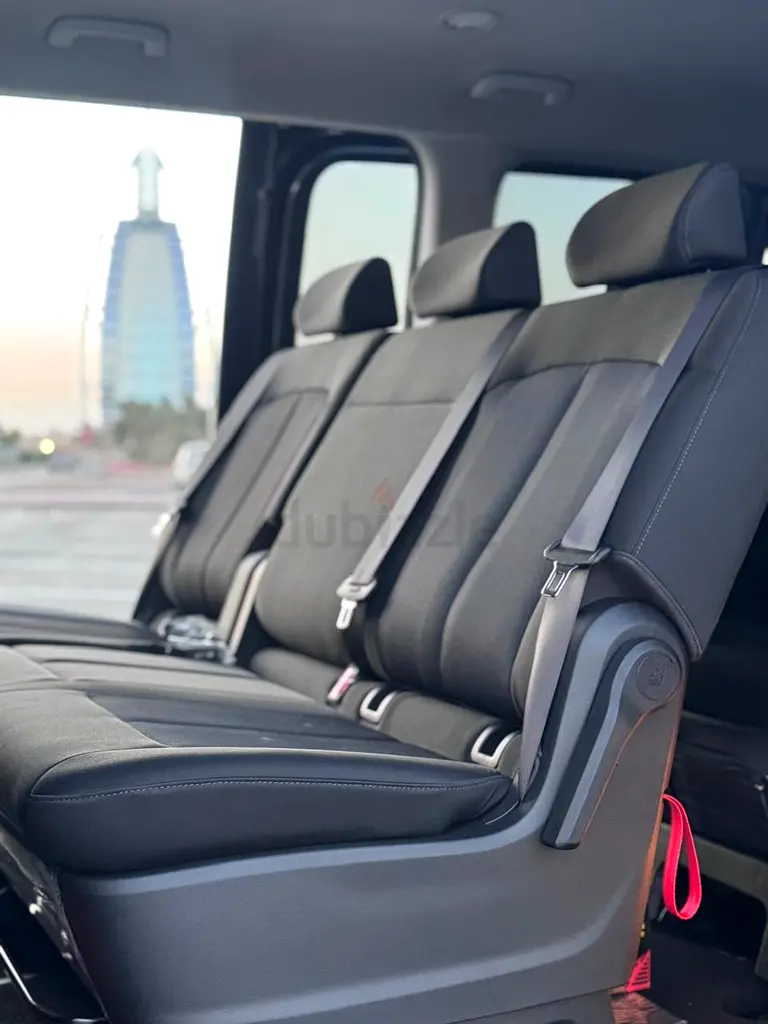 2025 Hyundai Staria for Rent in Azizi Riviera photo 8