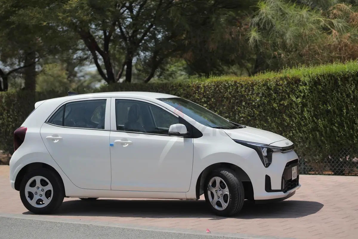 Hire 2024 Kia Picanto in JVC District 11 photo 3