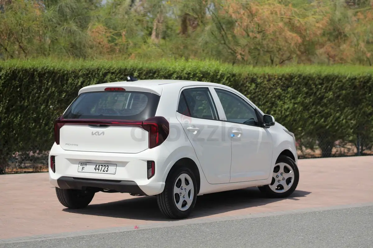 Hire 2024 Kia Picanto in JVC District 11 photo 7