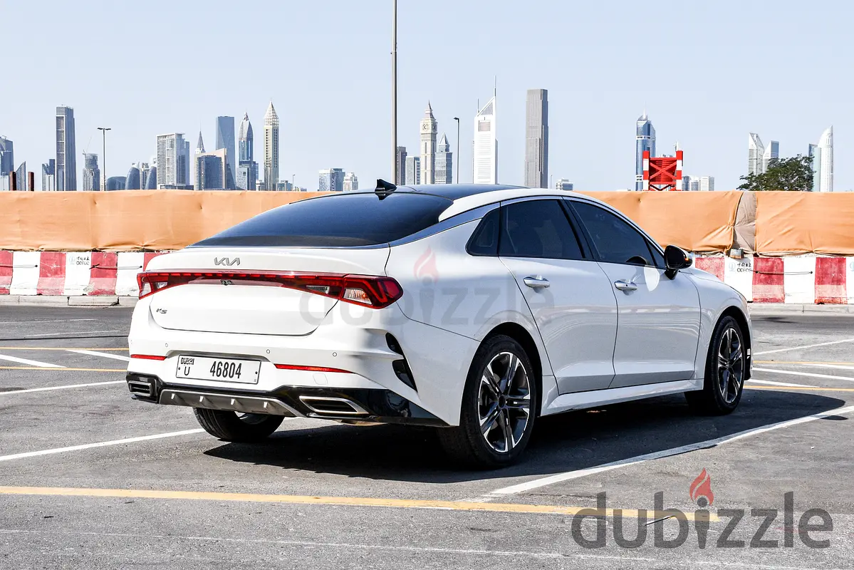 2022 Kia K5 for Rent in Al Jaddaf photo 4