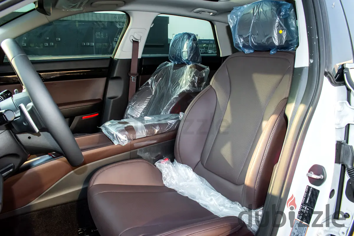 2024 Hyundai Azera Rental in Port Saeed photo 8