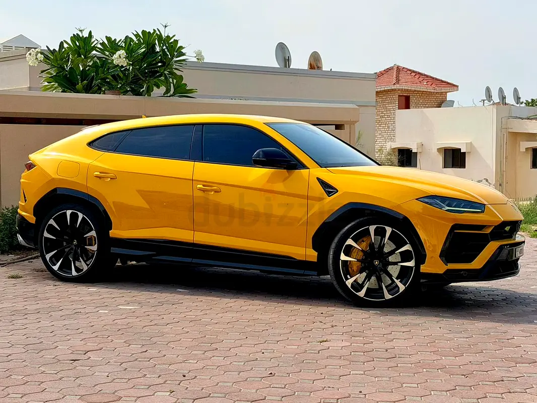 2023 Lamborghini Urus for Rent in Downtown Dubai rental in Downtown Dubai, Dubai