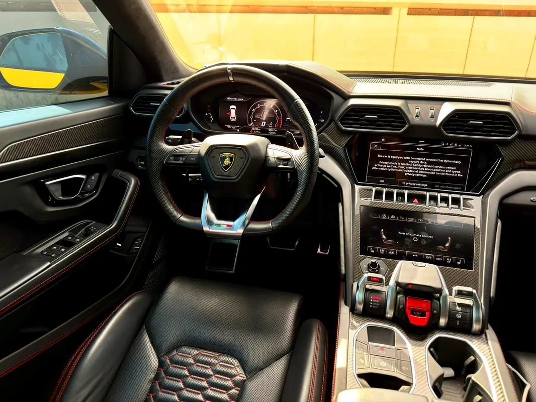 2023 Lamborghini Urus for Rent in Downtown Dubai photo 3