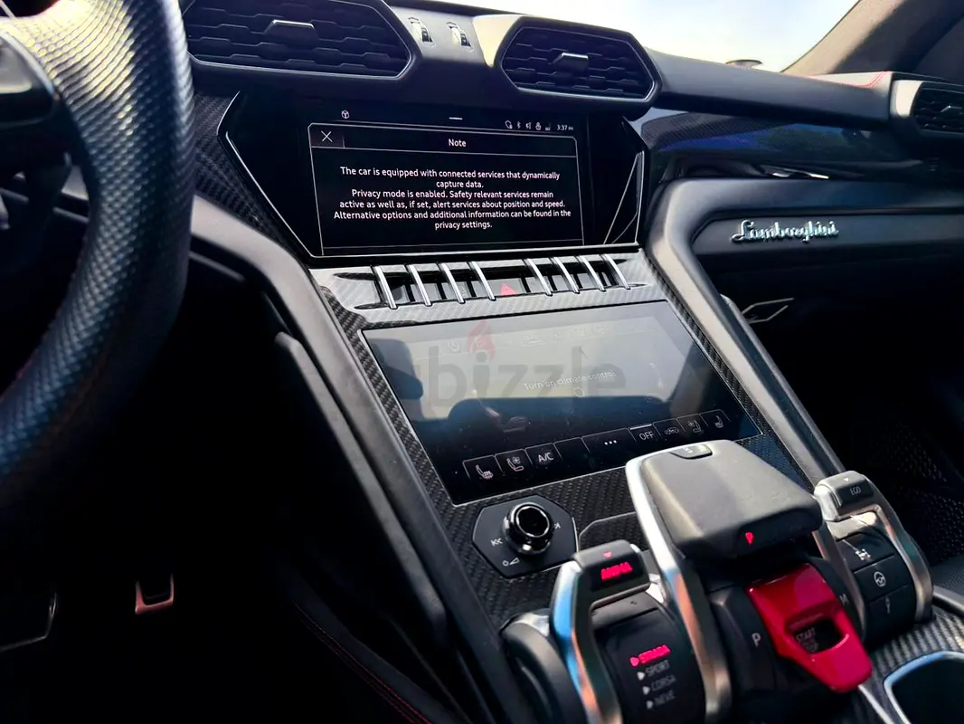 2023 Lamborghini Urus for Rent in Downtown Dubai photo 7