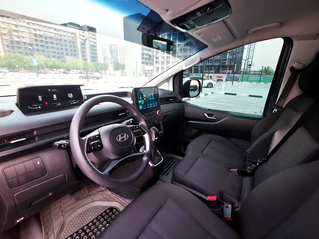 2026 Hyundai Staria for Rent in Al Mamzar Front photo 10