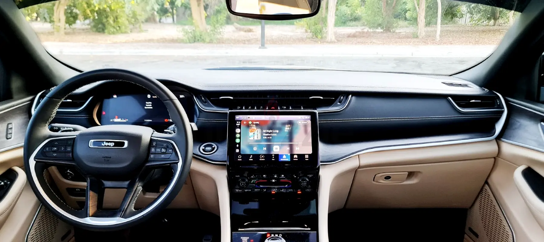 2023 Jeep Grand Cherokee L for Rent in Al Mamzar Front photo 7