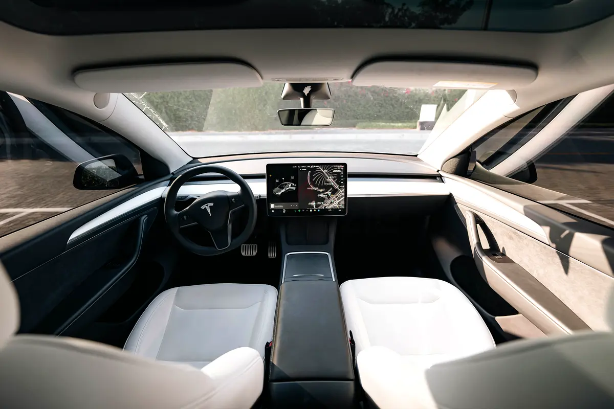 2023 Tesla Model Y for Rent in Barsha Heights (Tecom) photo 5