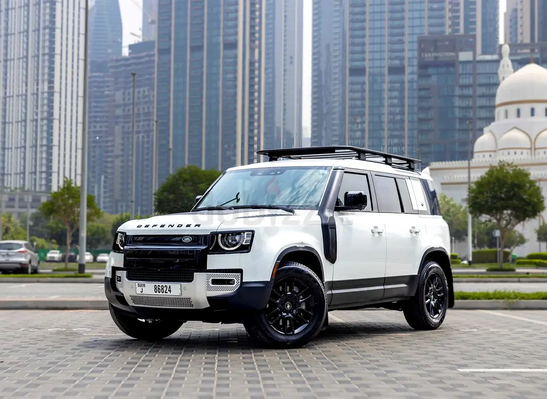 2024 Land Rover Defender for Rent in Al Muraqqabat photo 4