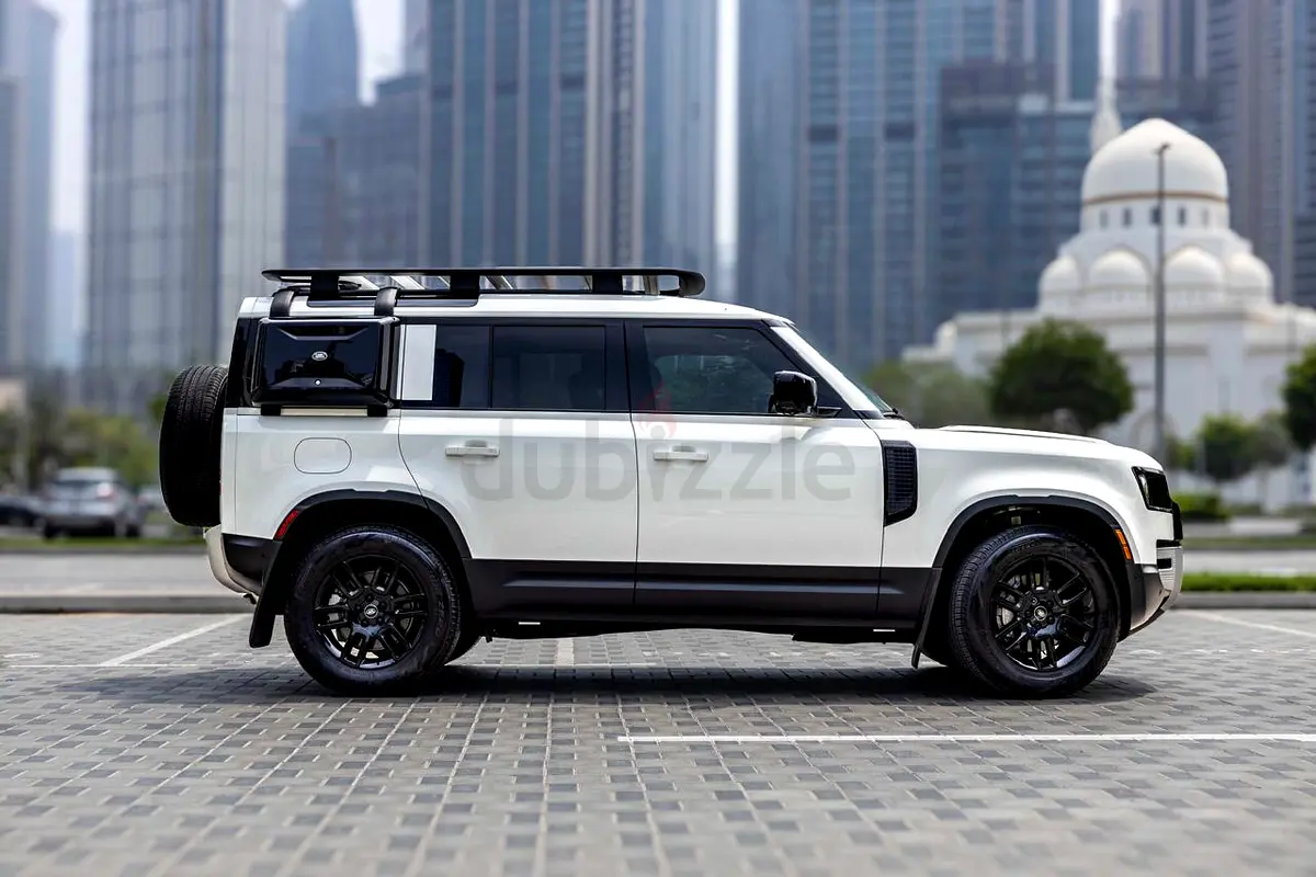 2024 Land Rover Defender for Rent in Al Muraqqabat photo 8