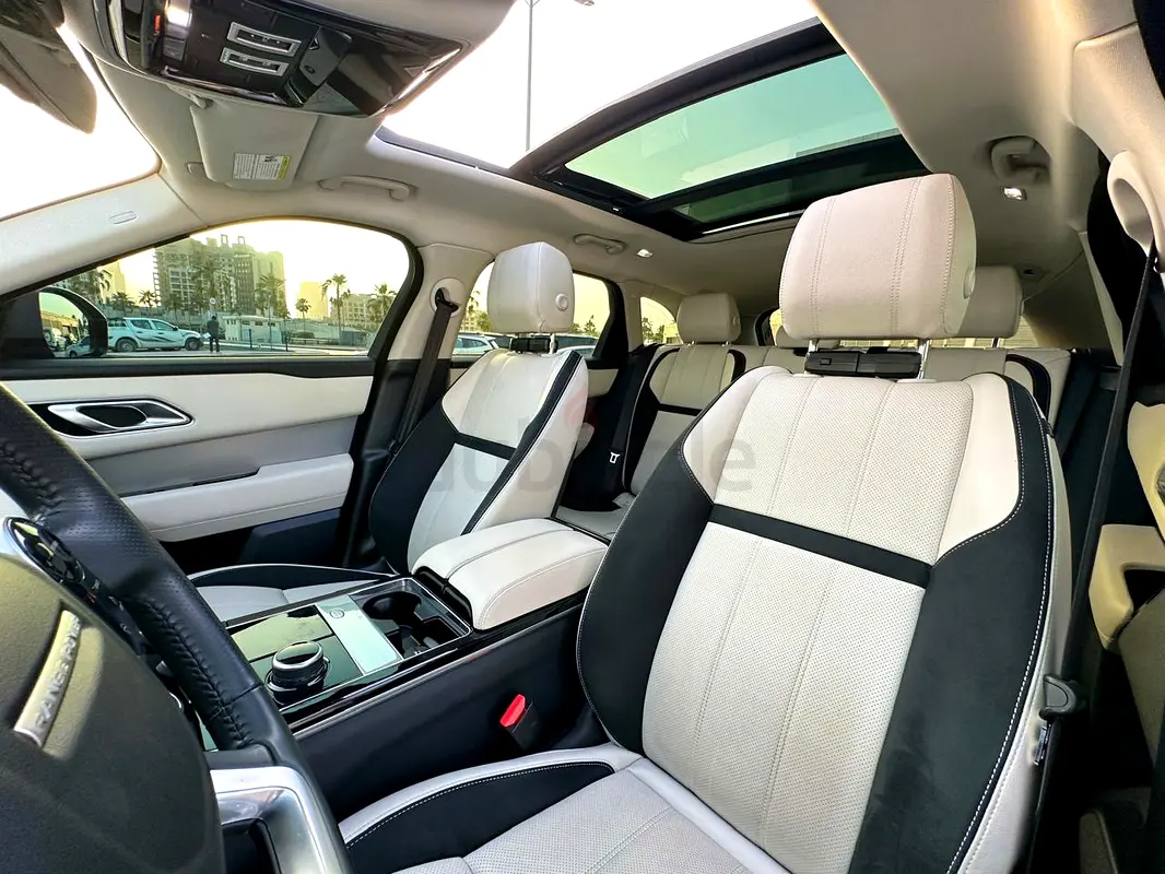 2020 Land Rover Range Rover Velar for Rent in Al Jaddaf photo 6