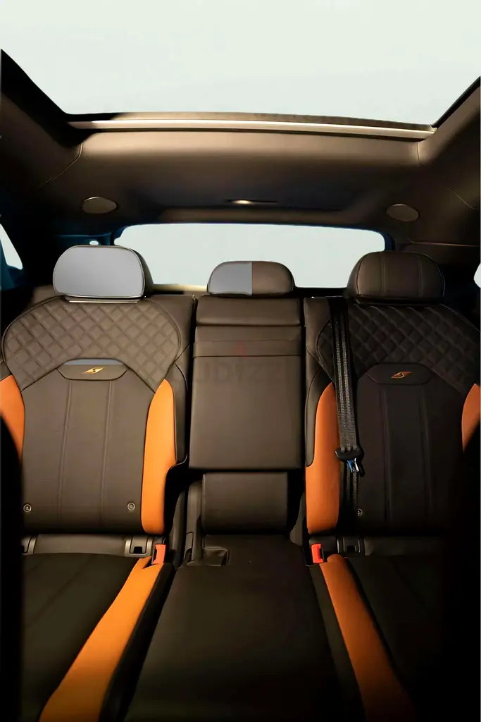 2022 Bentley Bentayga for Rent in Al Barsha 1 photo 9
