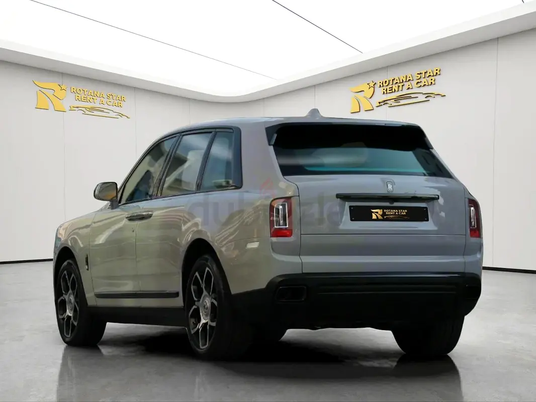 2024 Rolls-Royce Cullinan for Rent in Al Barsha 1 photo 3