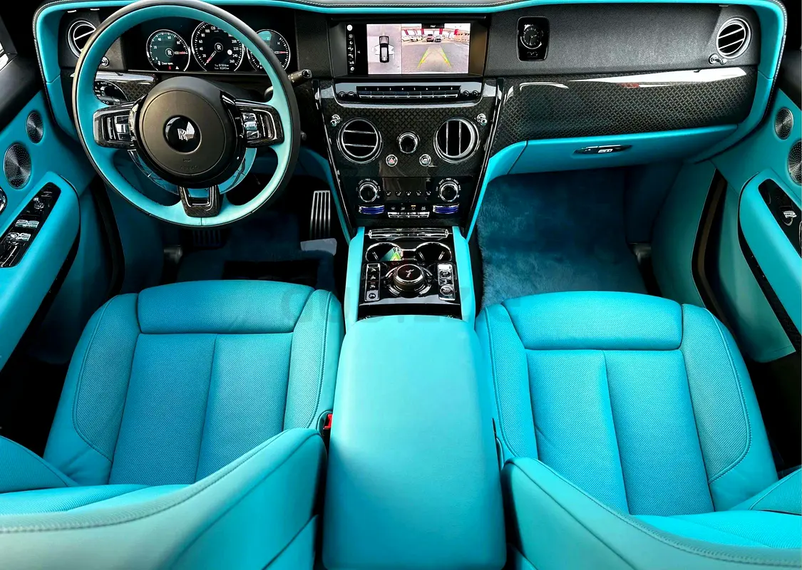 2024 Rolls-Royce Cullinan for Rent in Al Barsha 1 photo 5