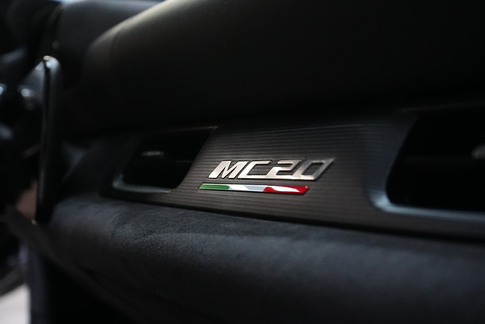 Rent Maserati MC20 in Dubai photo 12