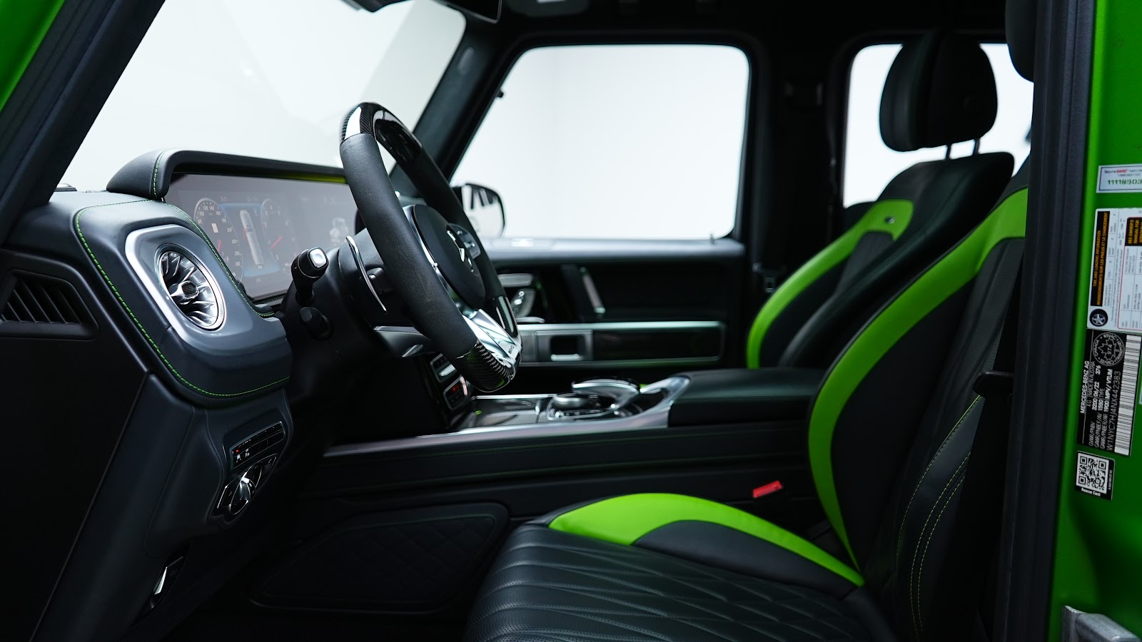 Rent Mercedes-Benz G63 in Dubai (Green) photo 19