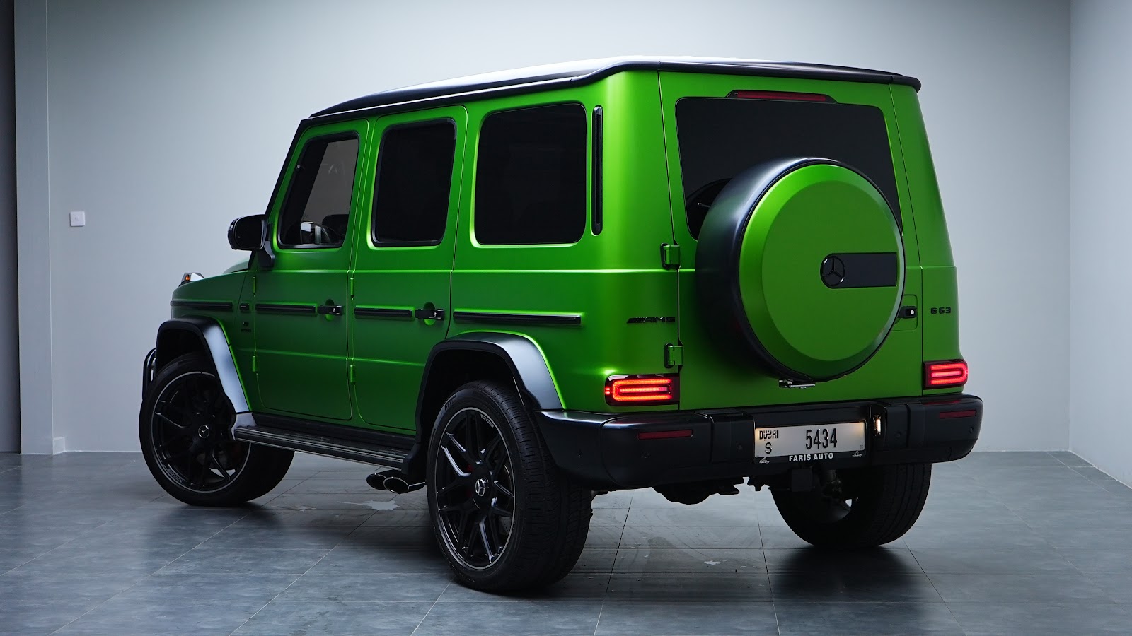 Rent Mercedes-Benz G63 in Dubai (Green) photo 29