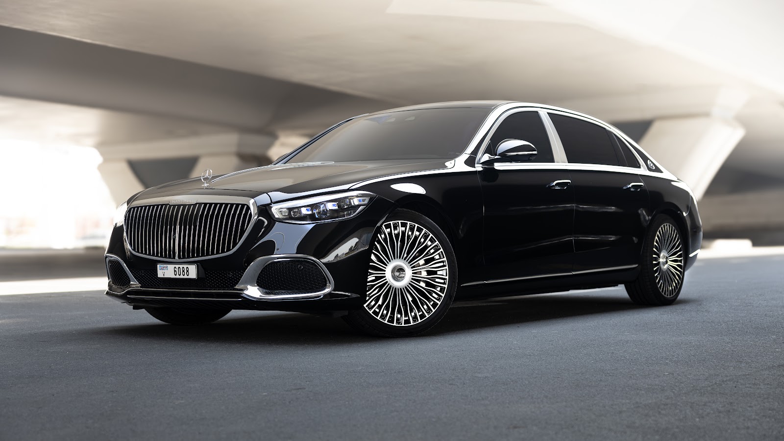 Rent Mercedes-Maybach S580 in Dubai photo 23