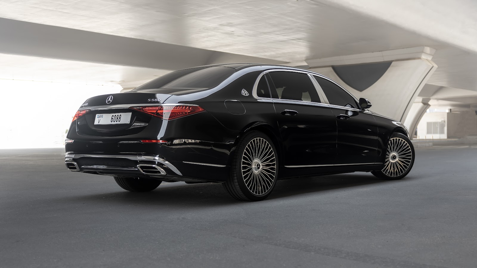 Rent Mercedes-Maybach S580 in Dubai photo 24