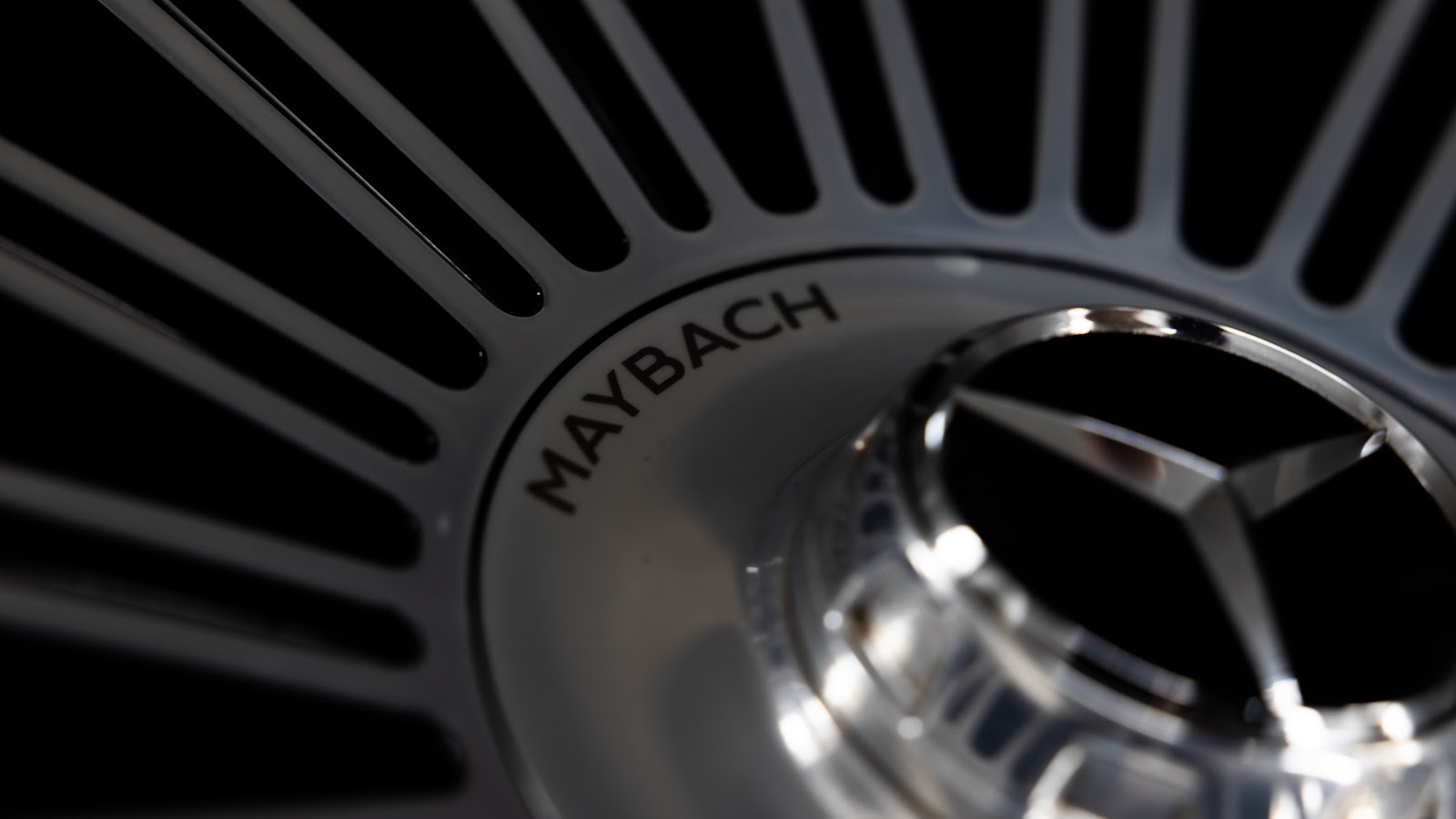 Rent Mercedes-Maybach S580 in Dubai photo 5