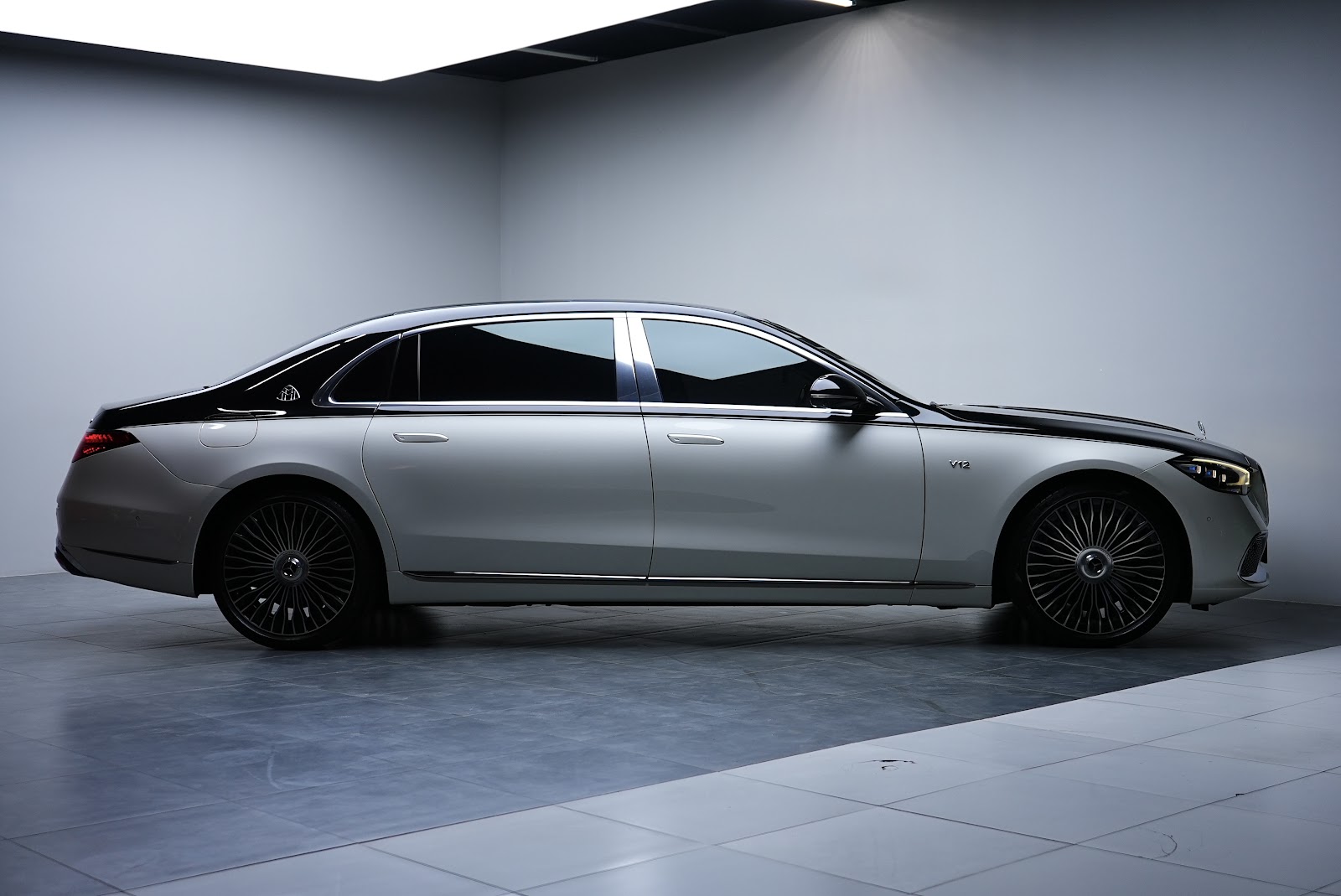 Rent Mercedes-Maybach S680 Long in Dubai photo 27