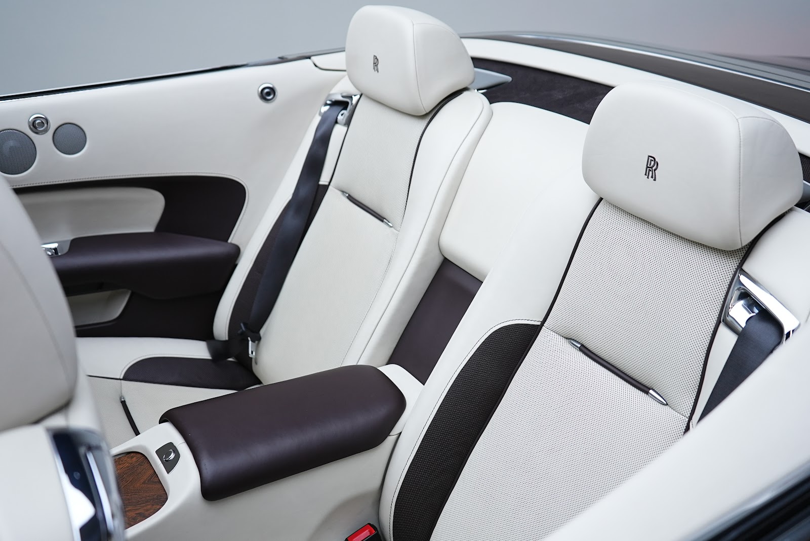 Rent Rolls-Royce Dawn in Dubai photo 7