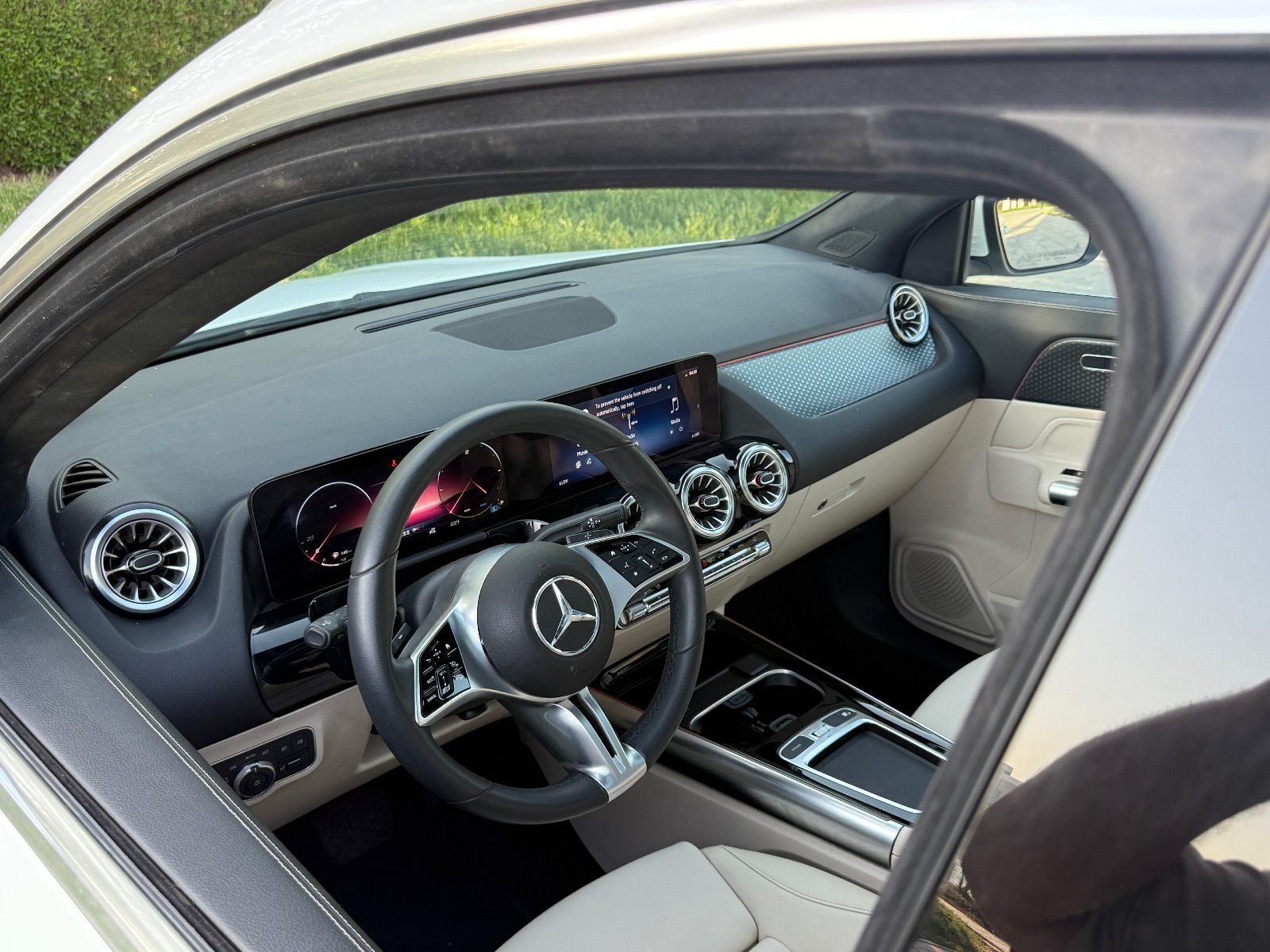 Mercedes-Benz GLA 250 AMG for Rent in Dubai photo 6