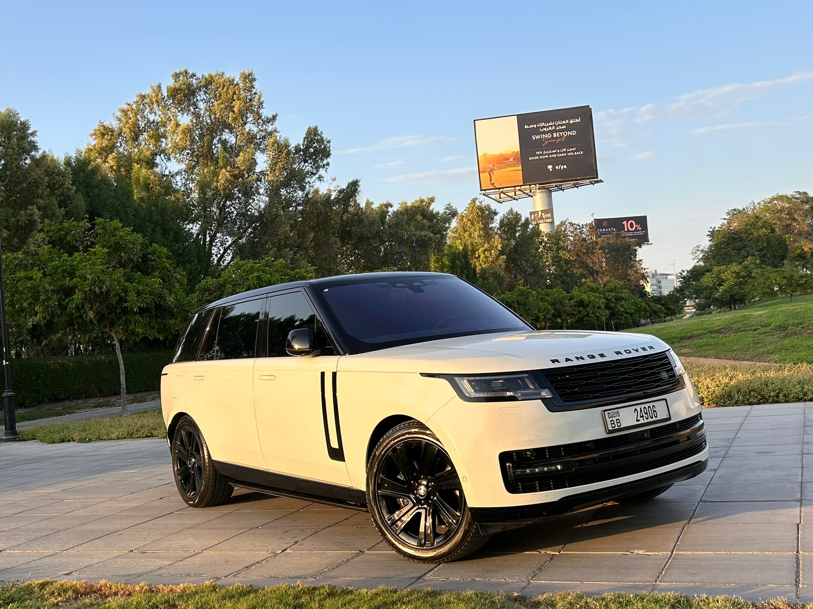 Hire Land Rover Range Rover Vogue LWB V8 in Dubai rental in Dubai