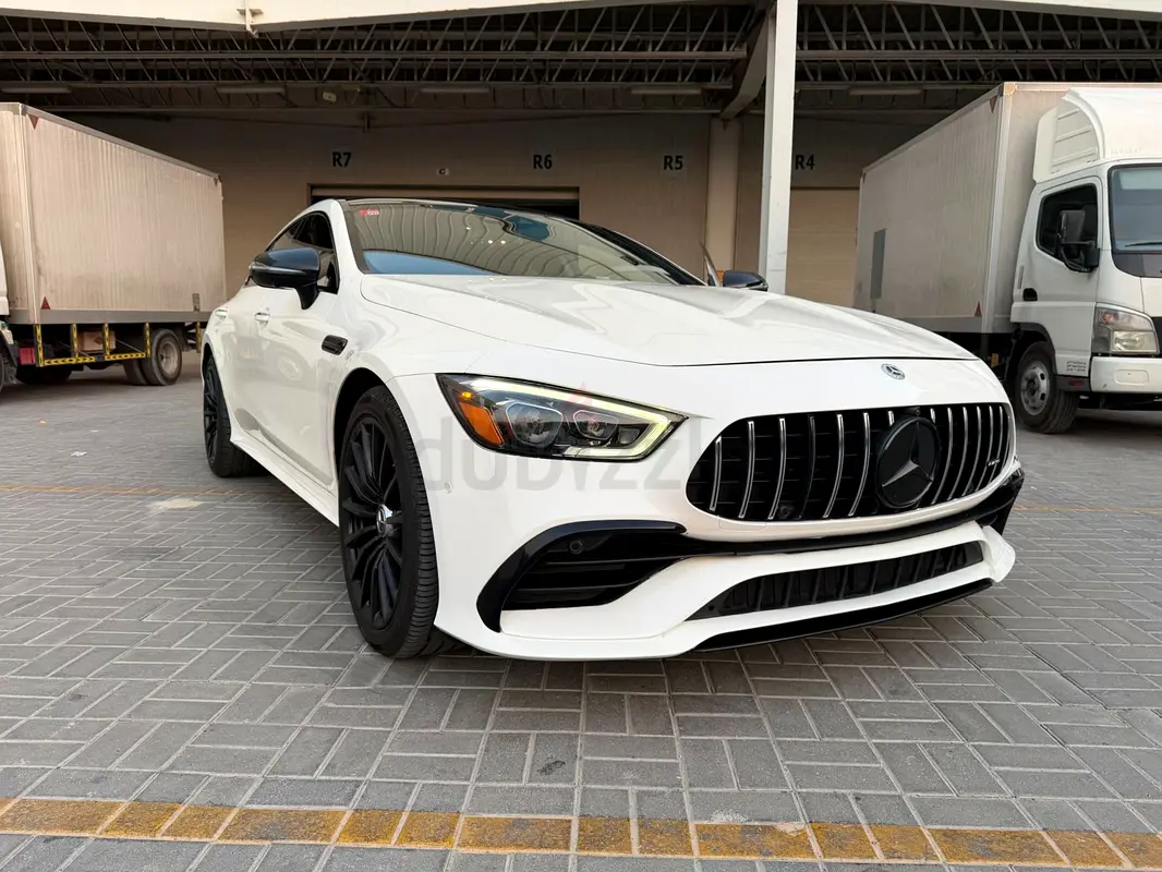 2022 Mercedes-AMG GT for Rent in Al Quoz 4 photo 3