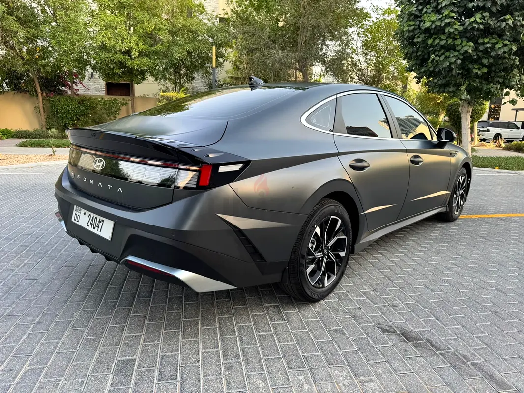 2025 Hyundai Sonata for Rent in Al Quoz 4 (Black) photo 6