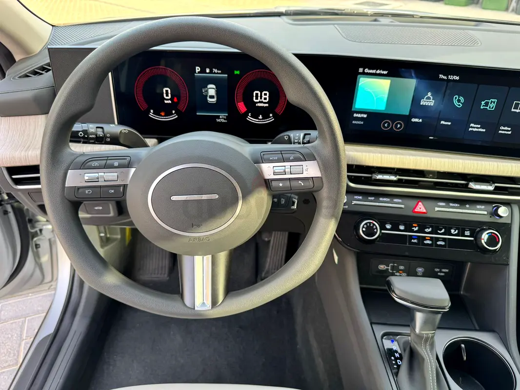2025 Hyundai Sonata for Rent in Al Quoz 4 (Silver) photo 7