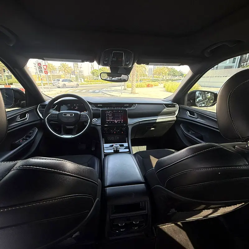 Rent a 2024 Jeep Grand Cherokee in Al Quoz 4 photo 7