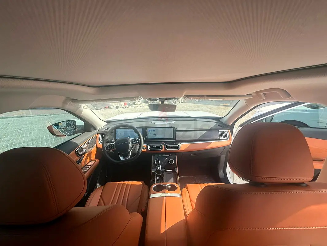Hire 2026 Jetour X70 Plus in Al Quoz 4 (White, Automatic, 7 Seater, Speedy Machine) photo 2
