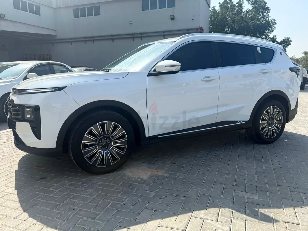 Hire 2026 Jetour X70 Plus in Al Quoz 4 (White, Automatic, 7 Seater, Speedy Machine) photo 8