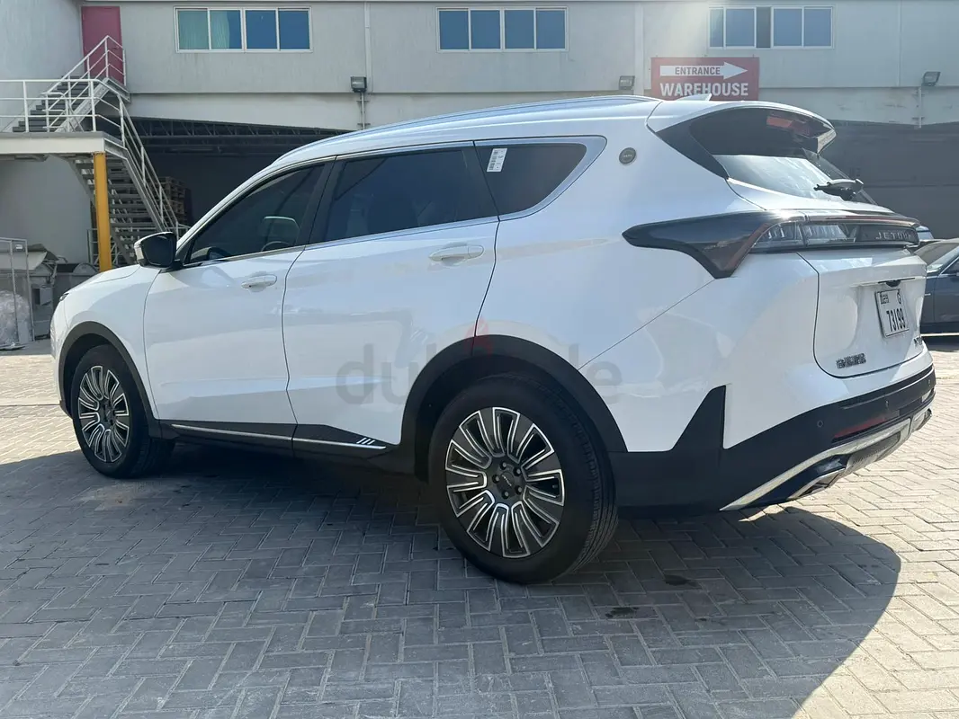 Hire 2026 Jetour X70 Plus in Al Quoz 4 (White, Automatic, 7 Seater, Speedy Machine) photo 9