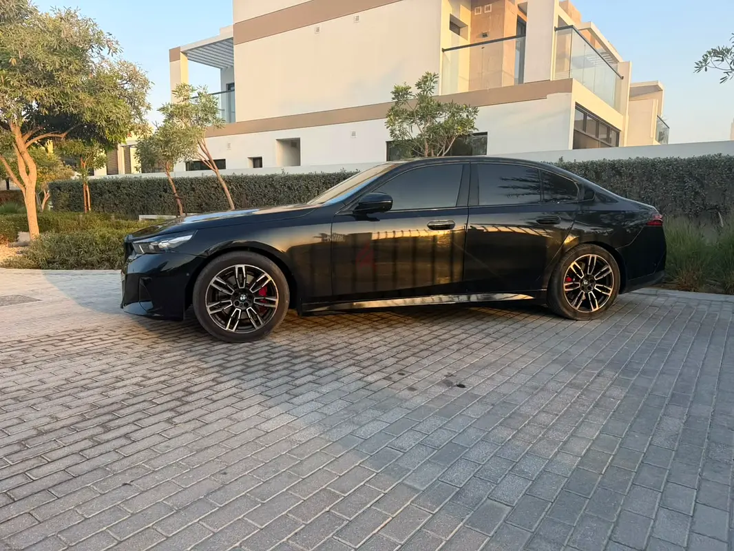 2025 BMW 5-Series for Rent in Al Quoz 4 (Black, Automatic, 5 Seater, Speedy Machine) photo 9
