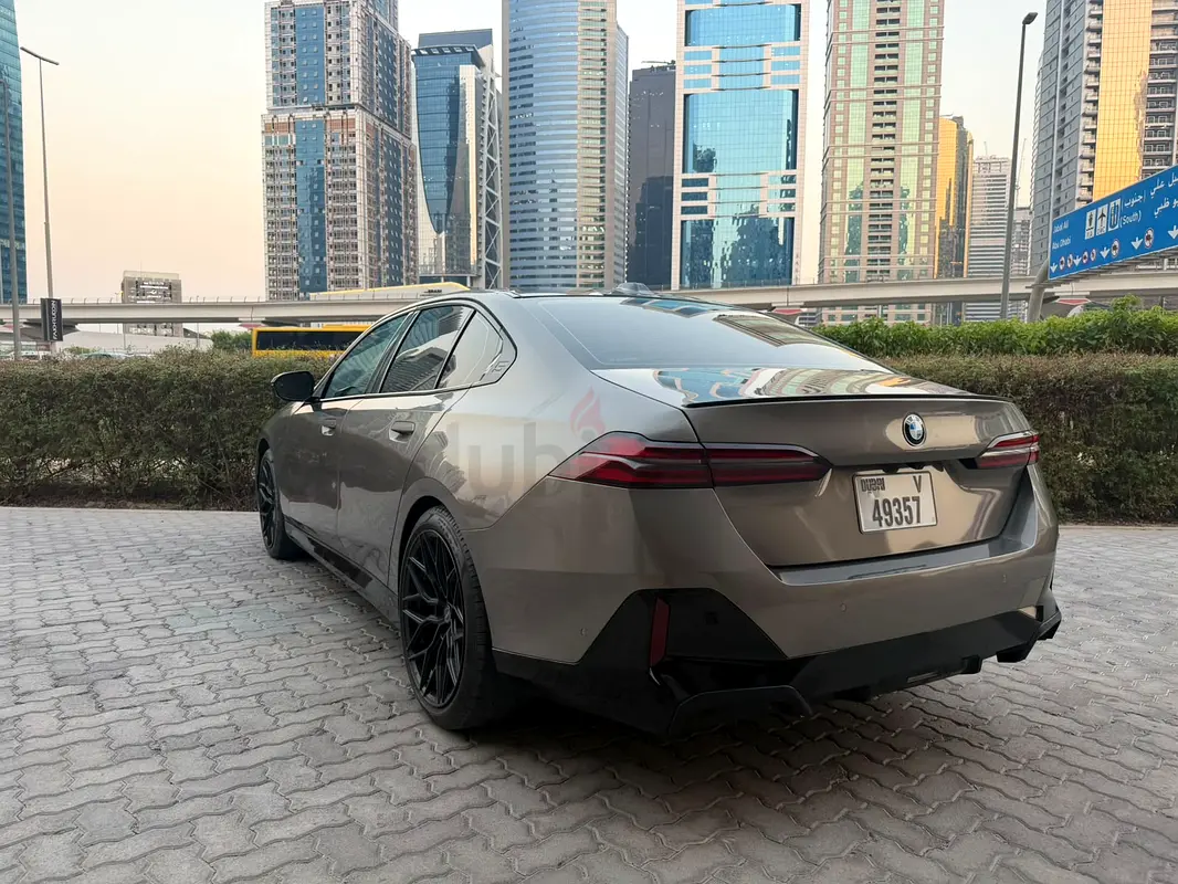 Rent 2026 BMW 5-Series in Al Quoz 4 photo 9