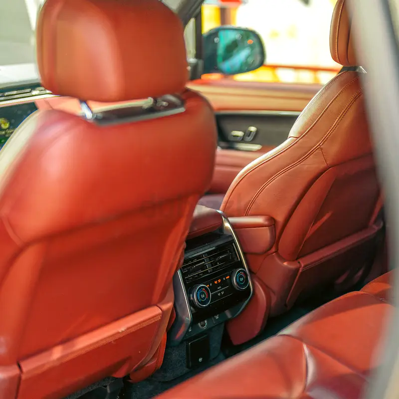 Hire 2023 Land Rover Range Rover in Al Quoz 4 photo 3