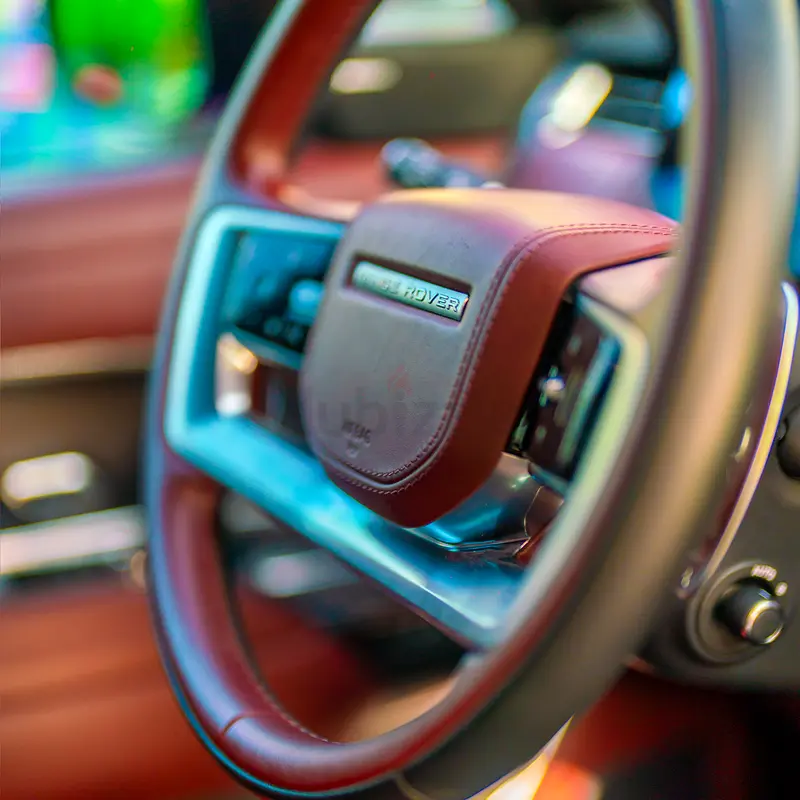 Hire 2023 Land Rover Range Rover in Al Quoz 4 photo 4