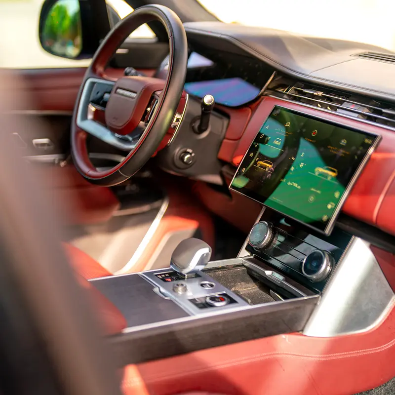 Hire 2023 Land Rover Range Rover in Al Quoz 4 photo 5