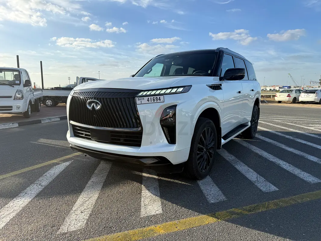 Rent a 2025 Infiniti QX80 in Al Quoz 4 photo 6