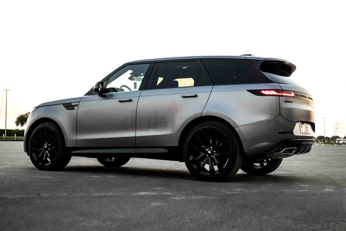 2023 Land Rover Range Rover Sport Rental in Al Quoz 4 photo 2