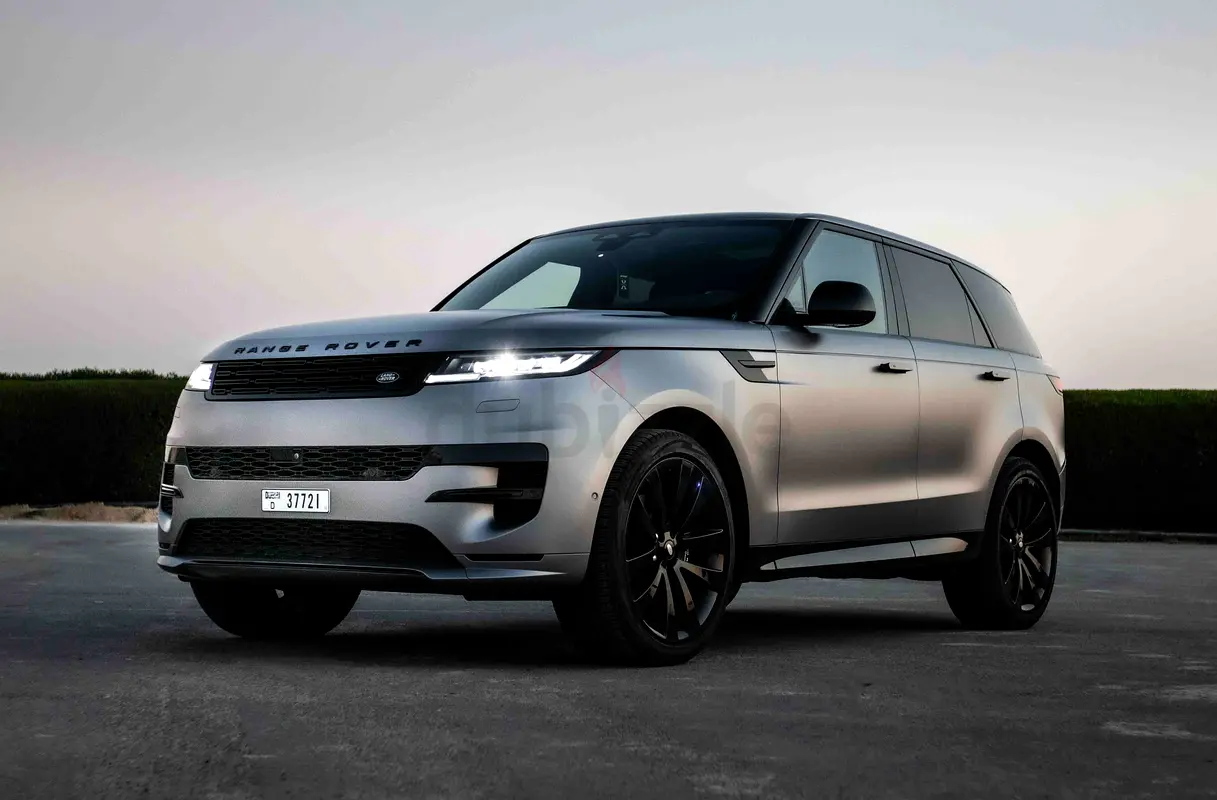 2023 Land Rover Range Rover Sport Rental in Al Quoz 4 photo 3