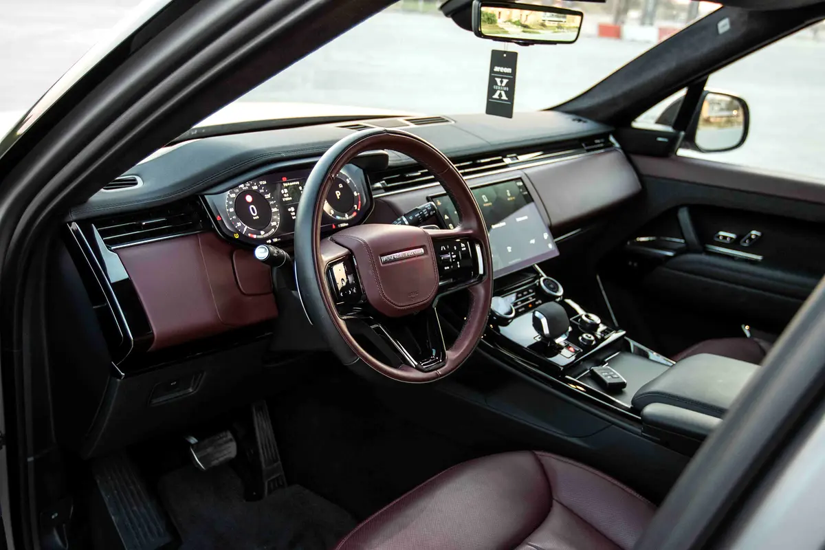 2023 Land Rover Range Rover Sport Rental in Al Quoz 4 photo 7