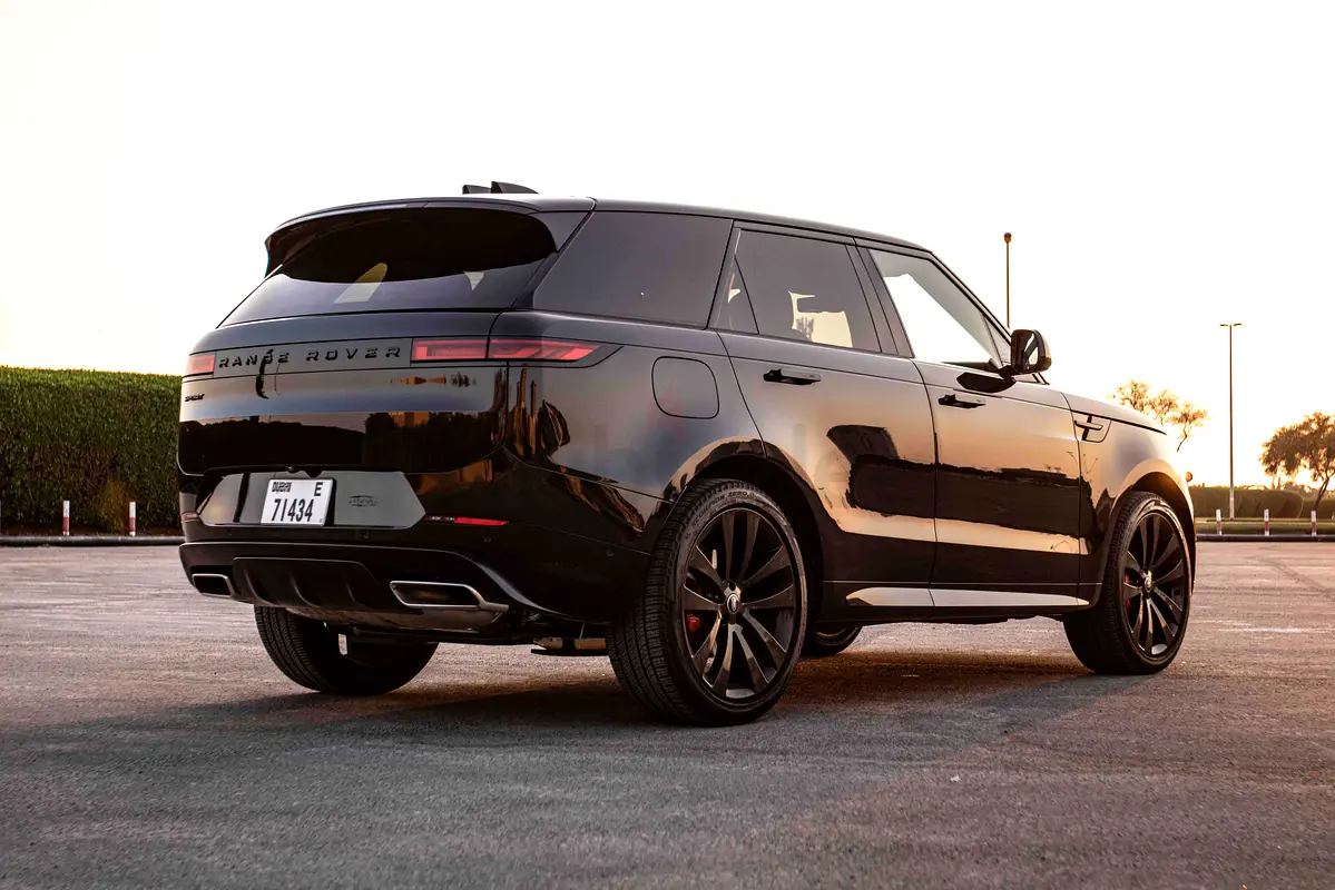 2024 Land Rover Range Rover Sport for Rent in Al Quoz 4 photo 3