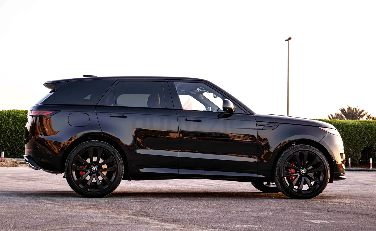 2024 Land Rover Range Rover Sport for Rent in Al Quoz 4 photo 4