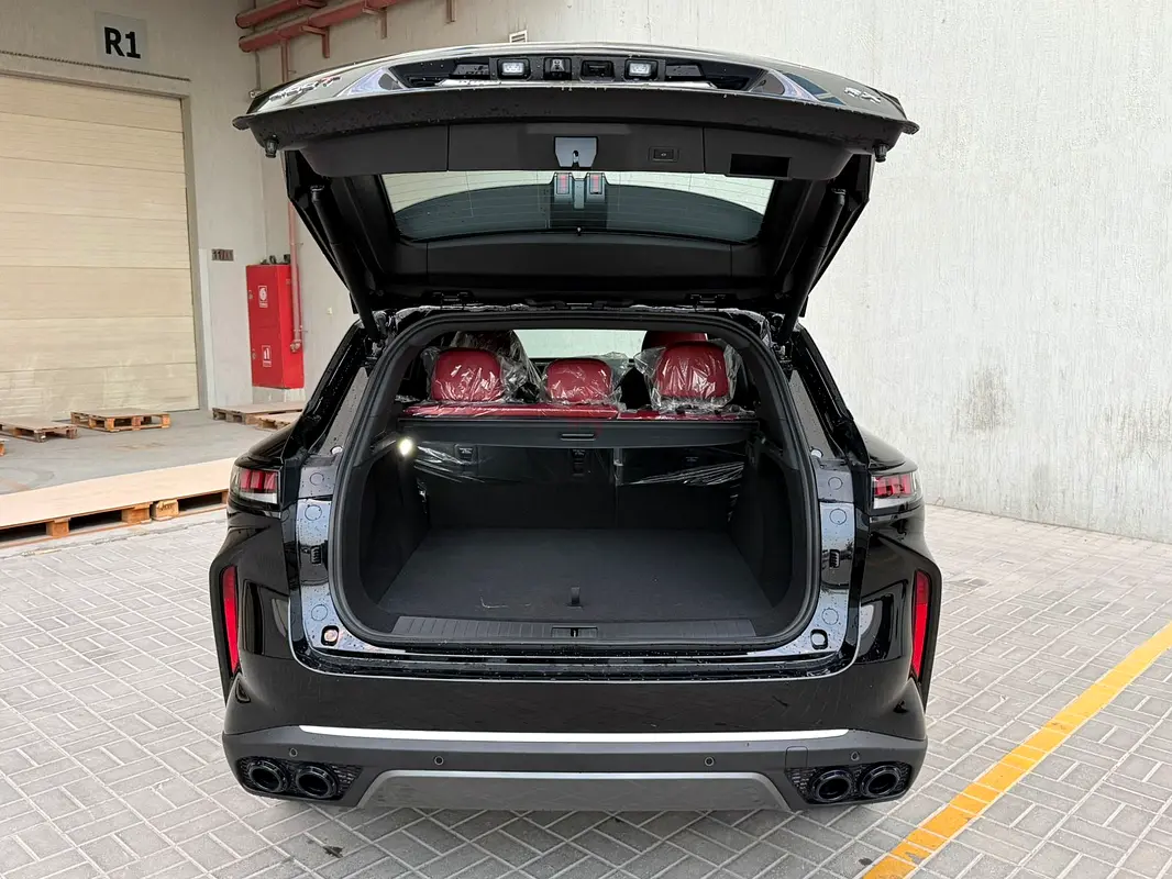 Rent a 2026 Exeed RX in Al Quoz 4 photo 5