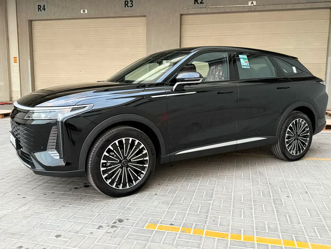Rent a 2026 Exeed RX in Al Quoz 4 photo 7